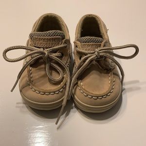 Like brand new Infant Sperry shoes.